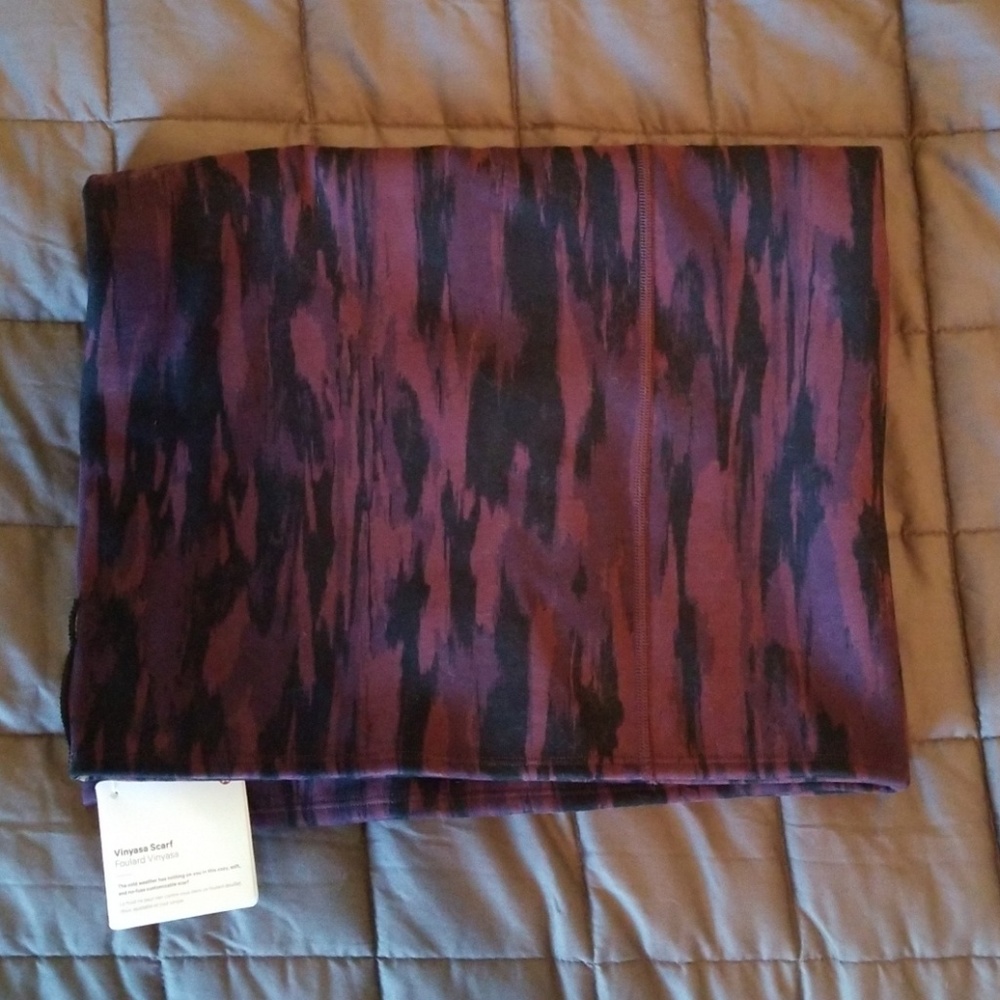 NWT Lululemon Vinyasa Scarf